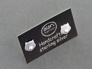 wombat face stud -sterling silver - Makers & Providers