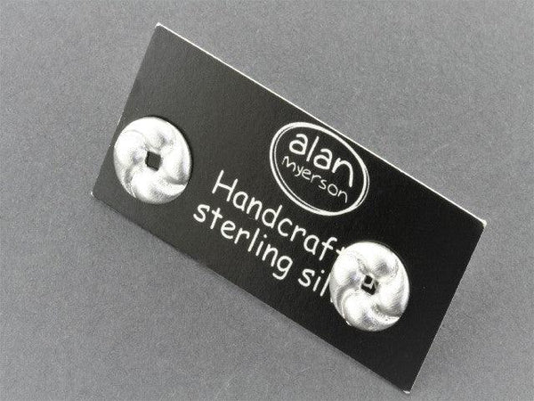 Folded circle stud - sterling silver - Makers & Providers