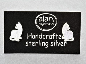 sitting cat stud - sterling silver - Makers & Providers