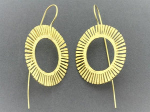 Feathered circle earring - 22Kt gold over sterling silver - Makers & Providers