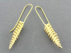 Sugar pine needle earring - 22 Kt gold - Makers & Providers