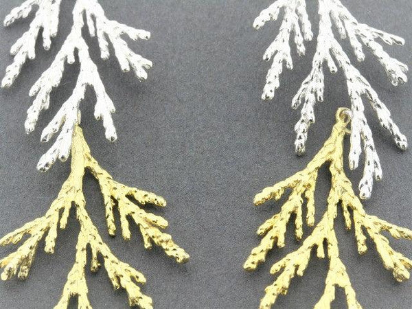 Lawson cypress earring - 22 Kt gold on silver - Makers & Providers