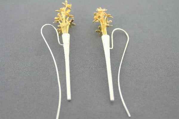 Ikebana earrings - - 22Kt gold over silver - Makers & Providers