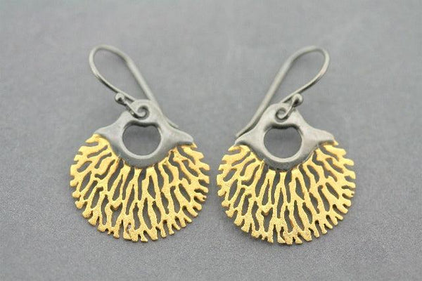 Lace-coral disc earring - 22Kt gold over silver - Makers & Providers
