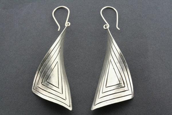 twisted triangle earring - Makers & Providers