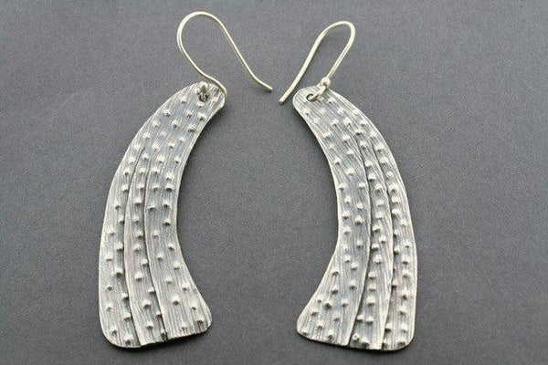 curved detailed drop earring - pure silver - Makers & Providers