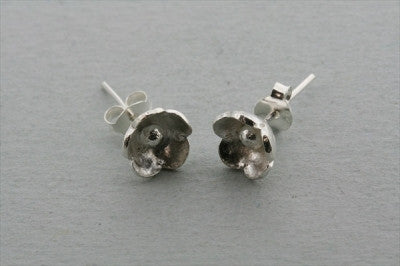 Small buttercup stud - pure silver - Makers & Providers