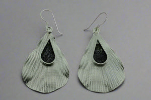 2 tone teardrop earring - pure silver - Makers & Providers