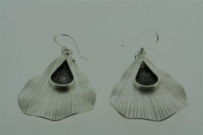 2 tone teardrop earring - pure silver - Makers & Providers