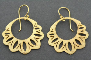 scalloped floral cutout earring - gold plated - Makers & Providers