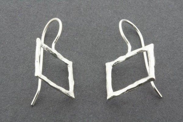 square earring - Makers & Providers