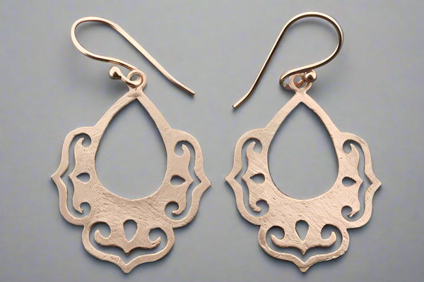 chandelier drop earring - rose gold plated - Makers & Providers