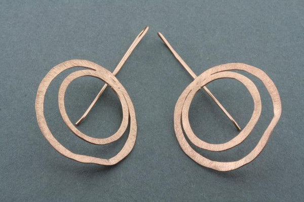 double organic circle earring - rose gold plated - Makers & Providers