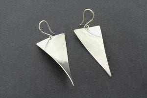 twisted triangle earring - pure silver - Makers & Providers