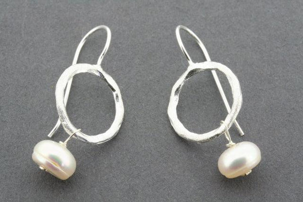 Pearl & circle earring - sterling silver - Makers & Providers