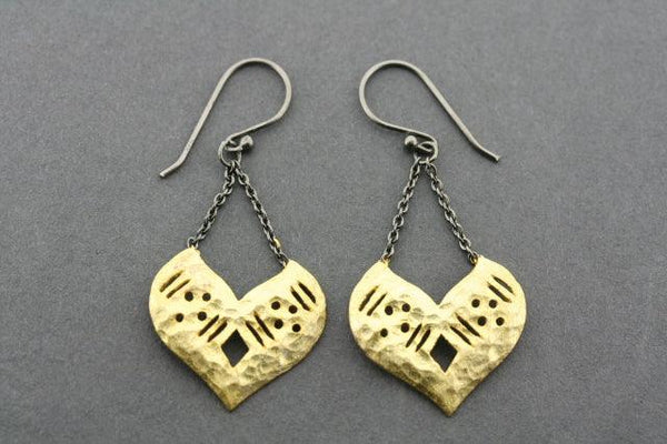 Touch-menot earring - gold plated & oxidized - Makers & Providers