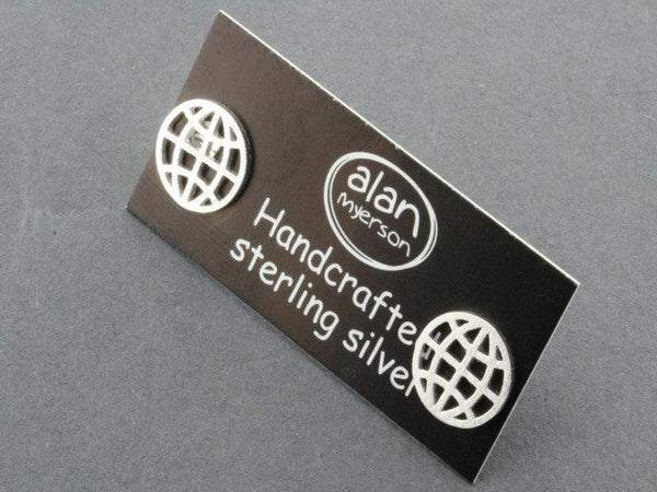globe stud