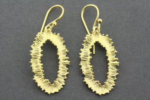 feathered almond earring - gold plated - Makers & Providers