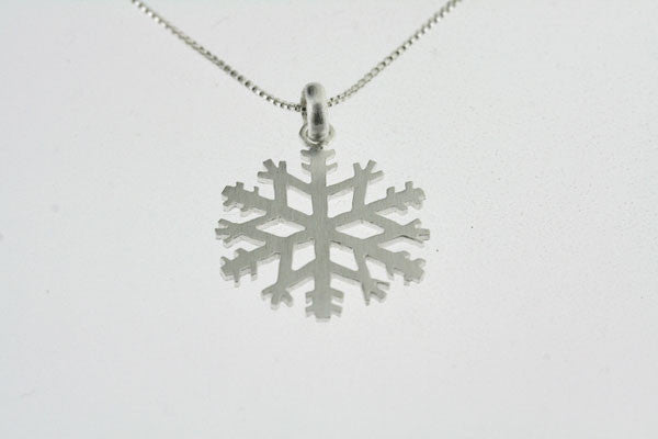 Little snowflake necklace - sterling silver - Makers & Providers