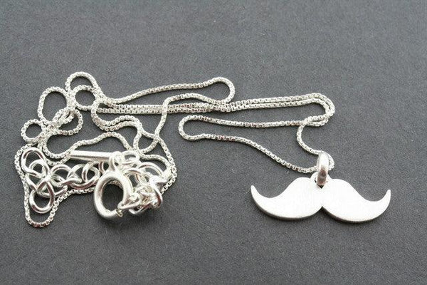 moustache necklace - Makers & Providers