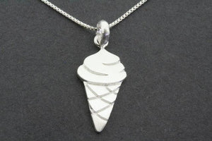 ice cream necklace - Makers & Providers