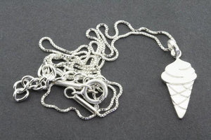 ice cream necklace - Makers & Providers