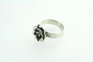 small sharp flower ring - Makers & Providers