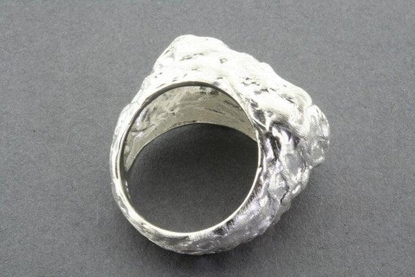 textured signet ring - Makers & Providers