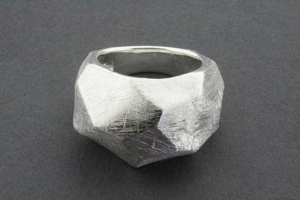 wide faceted scratched ring - Makers & Providers