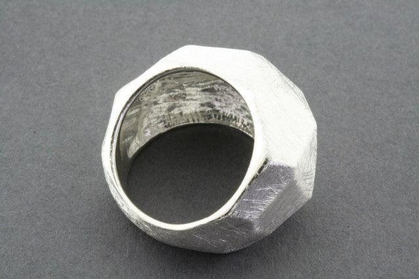 wide faceted scratched ring - Makers & Providers