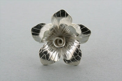camelia ring - Makers & Providers
