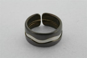 Swerve titanium/silver ring - silver - sterling silver and titanium - Makers & Providers