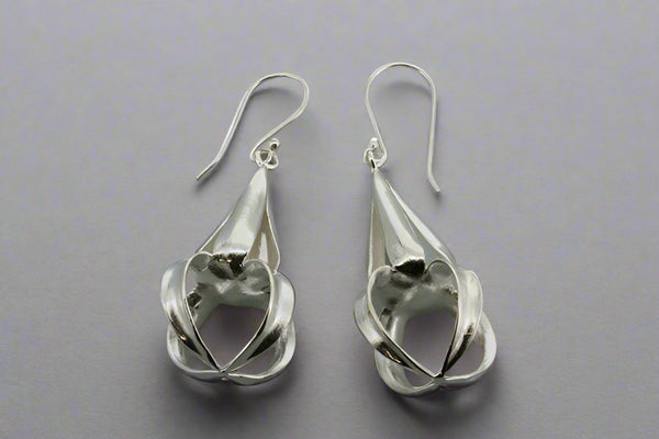 tombola earring - Makers & Providers
