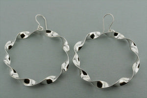 twisted hoop earring - Makers & Providers