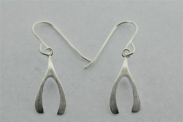 wishbone earring - Makers & Providers